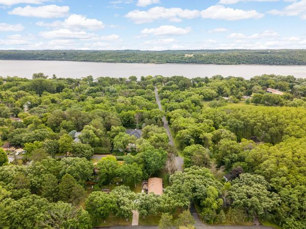 16570 22nd Street S, Saint Mary's Point, MN 55043