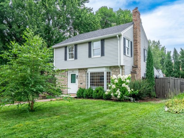 1513 California Avenue W, Falcon Heights, MN 55108