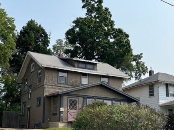 314 30th St Dr SE, Cedar Rapids, IA 52403