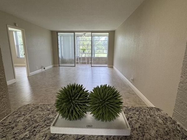 8411 LAGOS DE CAMPO Boulevard, Unit 204U, Tamarac, FL 33321