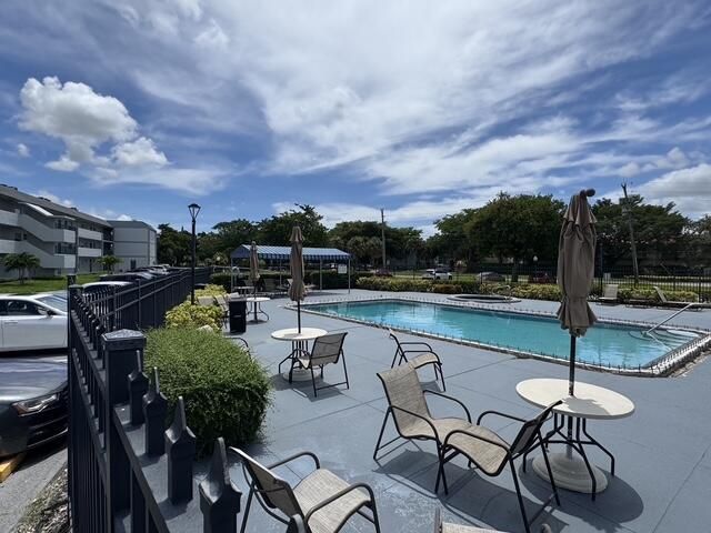 8411 Lagos De Campo Boulevard, Unit 204U, Tamarac, FL 33321 Photo