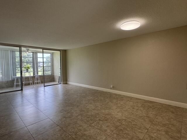 8411 Lagos De Campo Boulevard, Unit 204U, Tamarac, FL 33321 Photo