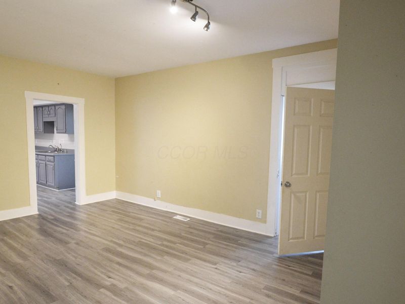 73 E Columbus Street , Mount Sterling, OH 43143 Photo 8