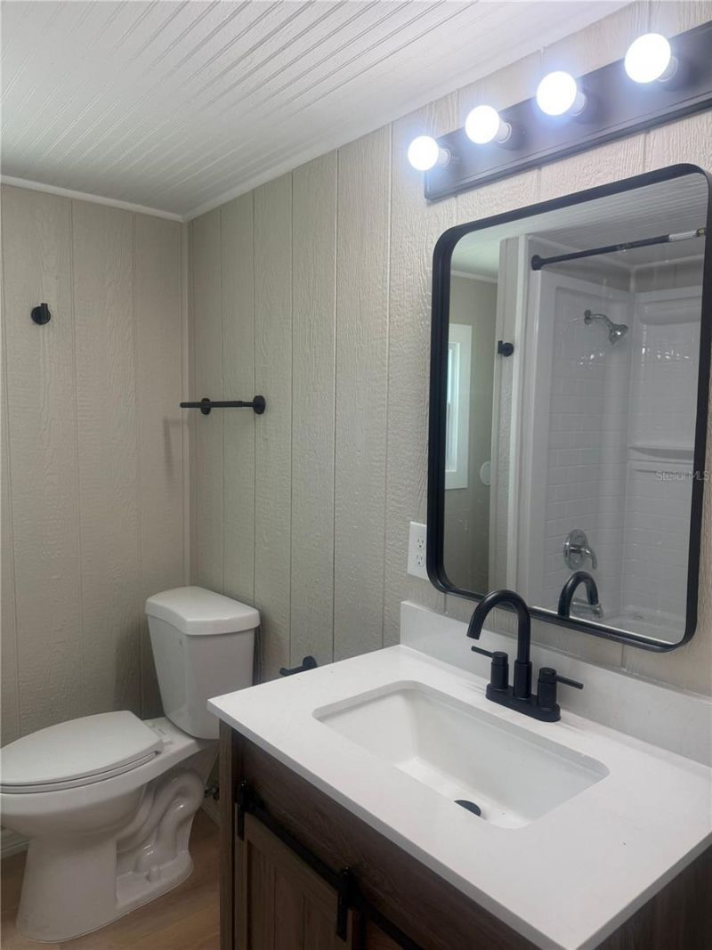 512 51st Avenue Drive W, Bradenton, FL 34207 Photo