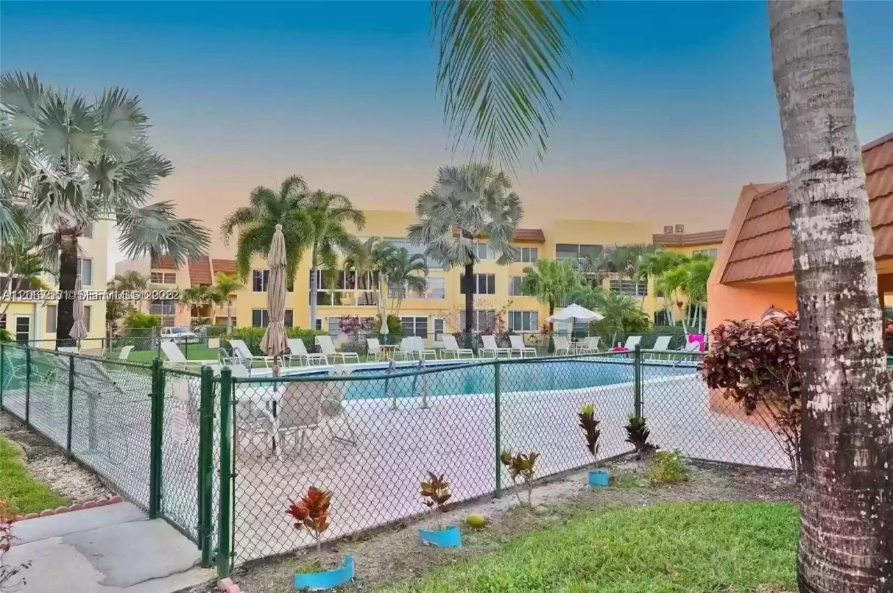 6870 Royal Palm Blvd, Unit 111M, Margate, FL 33063 Photo