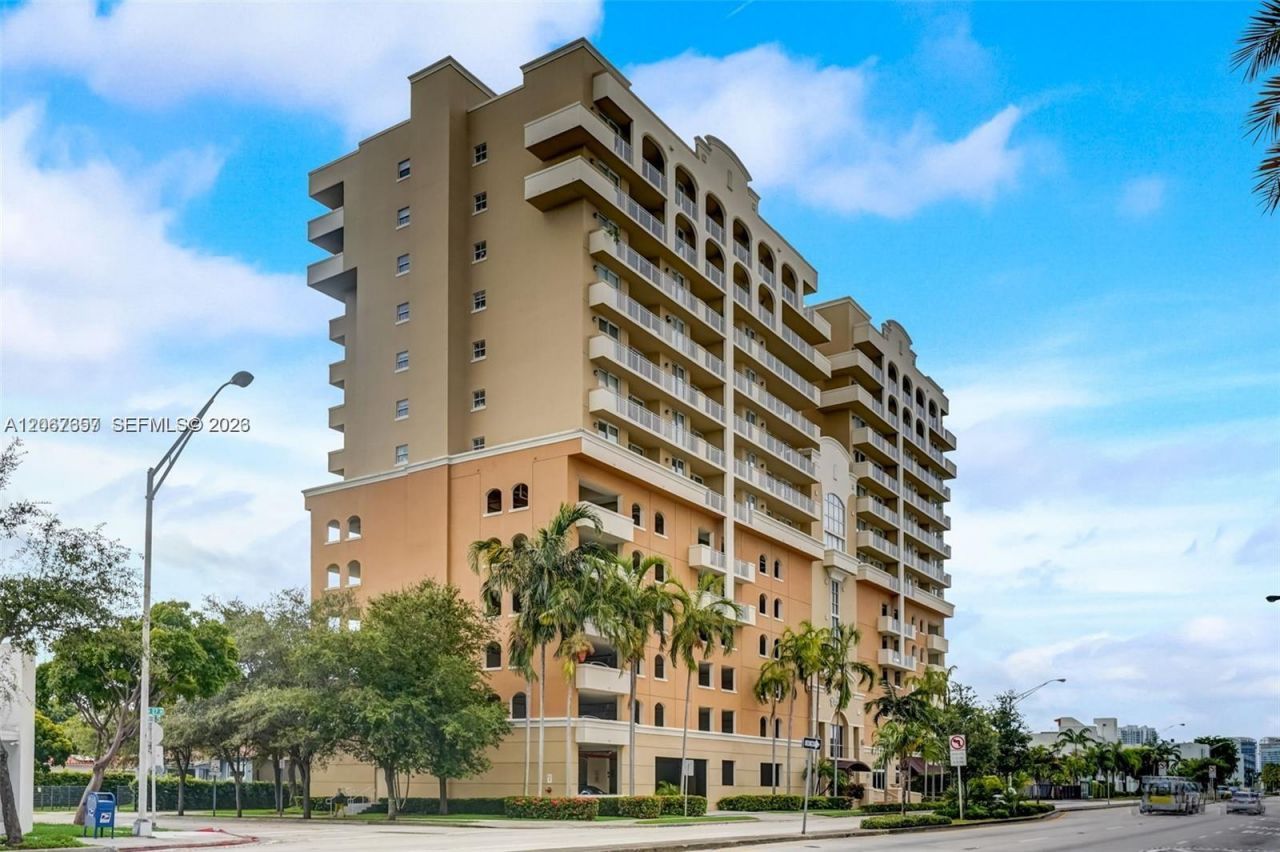 2425 SW 27th Ave, Unit 806, Miami, FL 33145 Main Photo