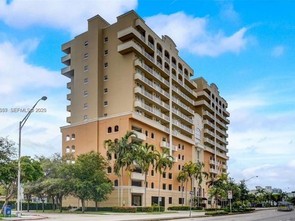 2425 SW 27th Ave, Unit 806, Miami, FL 33145
