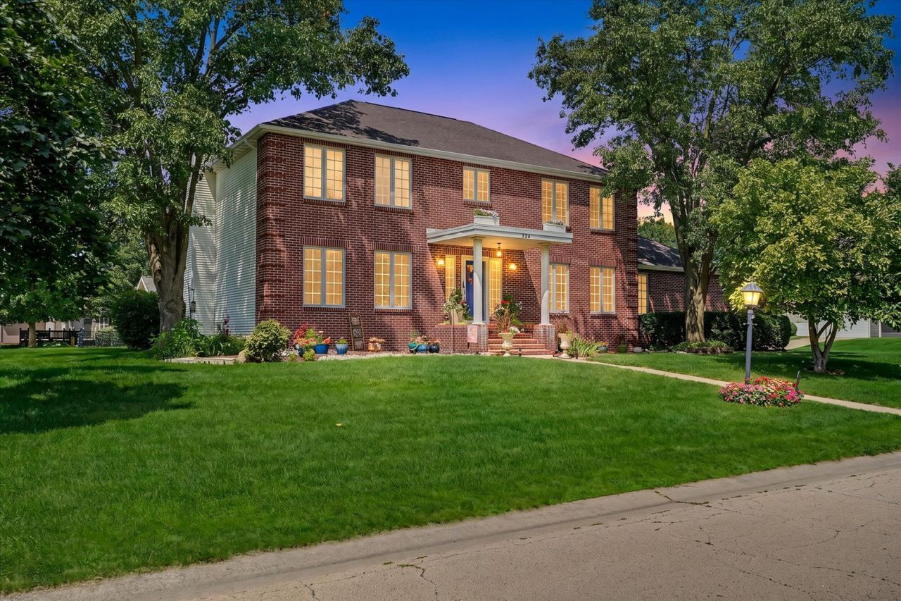 324 N Chaucer Boulevard, Monticello, IL 61856 Main Photo