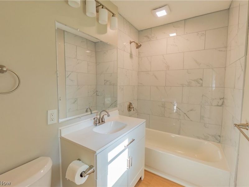 535 Treadway Boulevard, Sheffield Lake, OH 44054 Photo 16