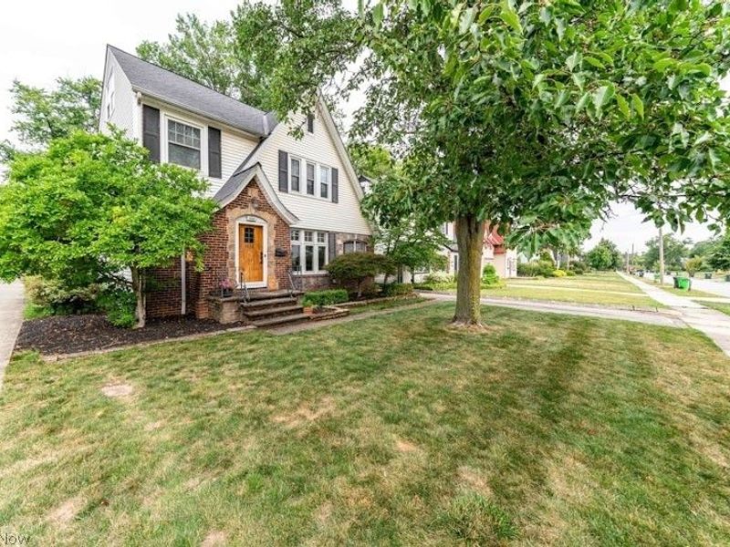 1632 Oakmount Road, South Euclid, OH 44121 Photo 2