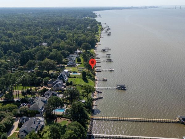 803 Riverside Drive , Newport News, VA 23606