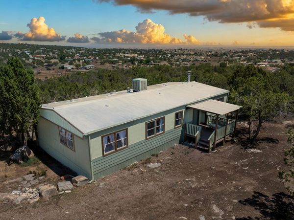 197 Skyline Drive, Edgewood, NM 87015