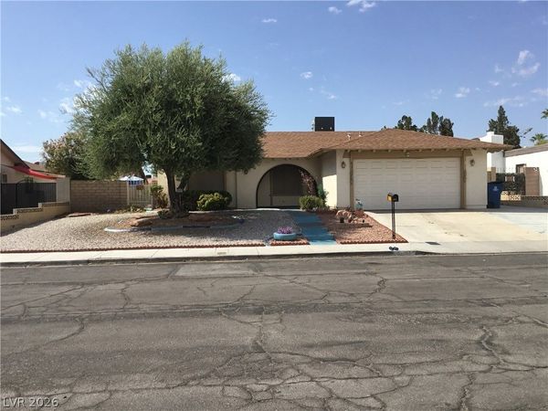 6373 Whippoorwill Way , Las Vegas, NV 89103