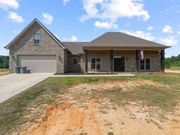 179 Spurline, Ellisville, MS 39437