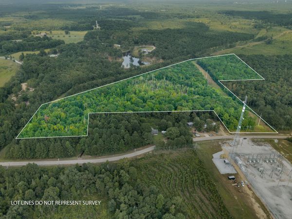 24 Ac Lynn Ray Rd., Petal, MS 39465