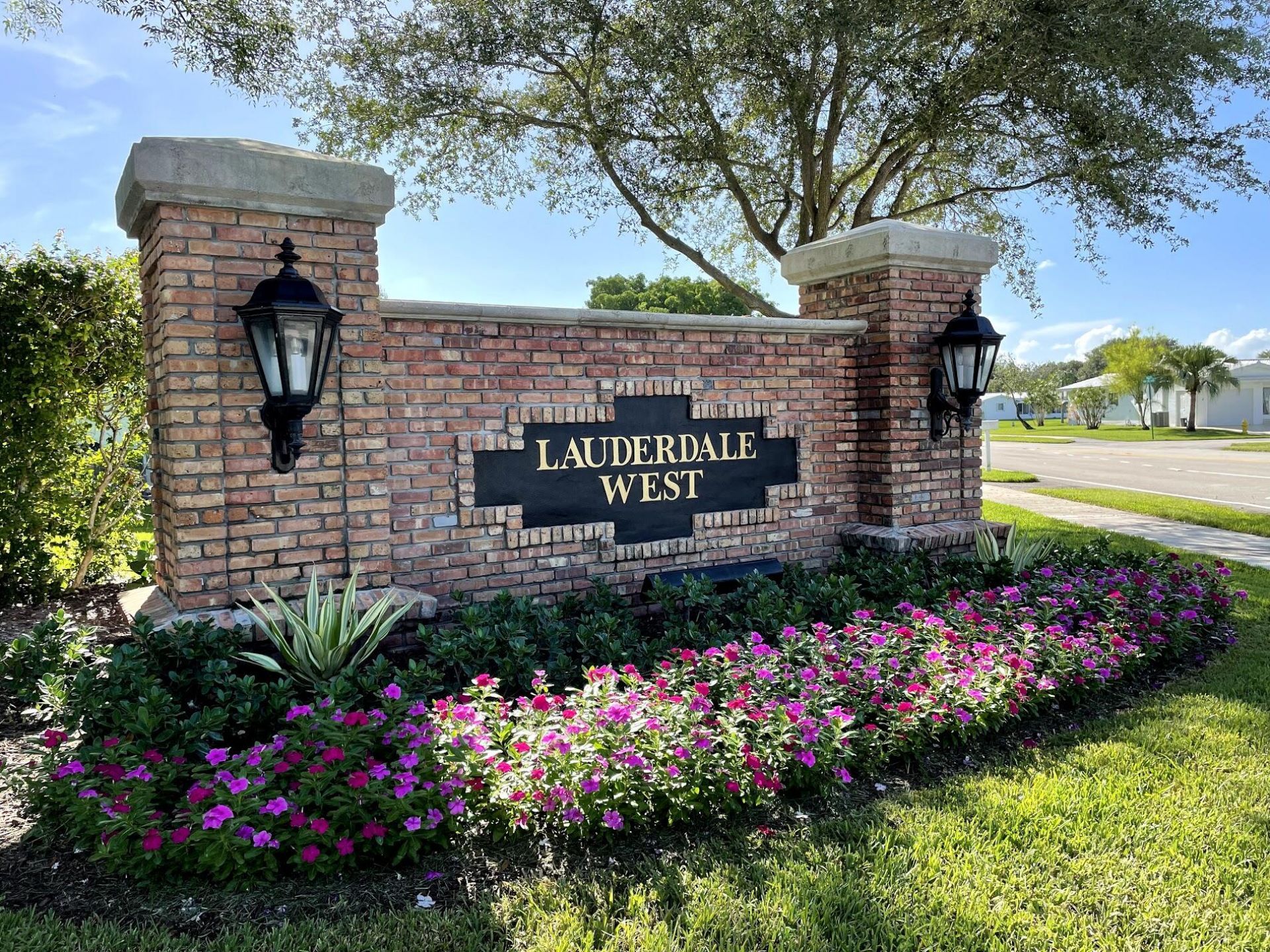 1331 W Campanelli Drive, Plantation, FL 33322 Photo