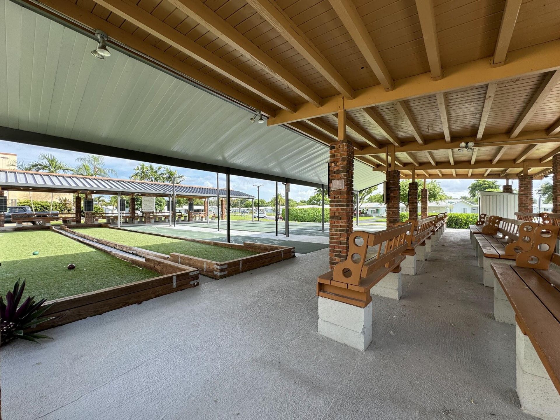 1331 W Campanelli Drive, Plantation, FL 33322 Photo