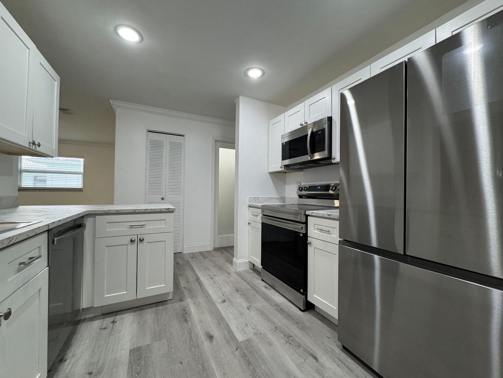 1331 W Campanelli Drive, Plantation, FL 33322 Photo