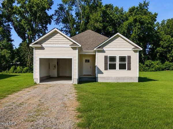 310 Camp Creek Drive, Oriental, NC 28571
