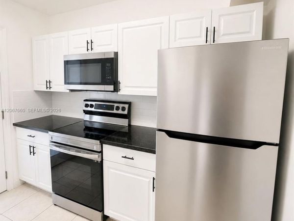 500 E Country Club Cir , Unit 4, Plantation, FL 33317