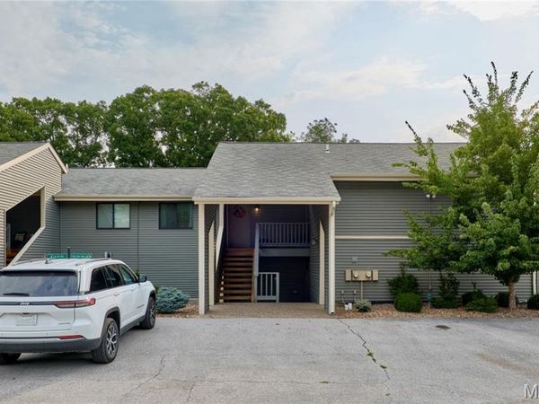 132 Geneva Cove Drive , Wright City, MO 63390