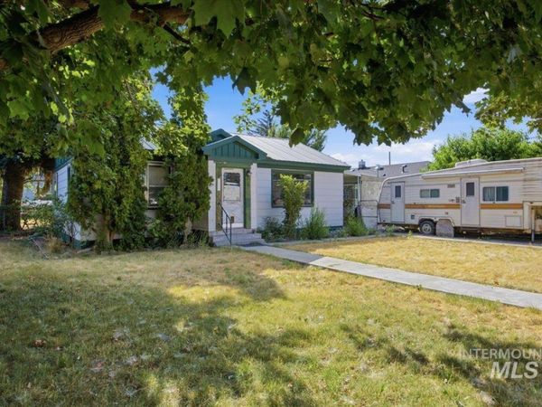 1234 Colorado St, Gooding, ID 83330