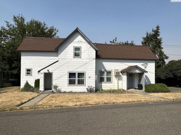610/612 S I, Colfax, WA 99111