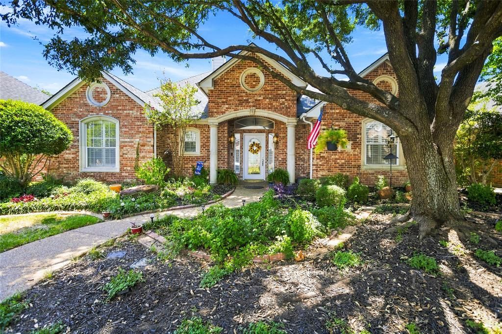 3106 Stornoway Trail, Arlington, TX 76012 Main Photo
