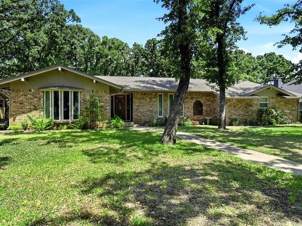 130 Nottingham Circle, Bridgeport, TX 76426