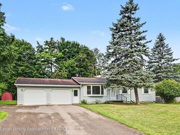 14664 Idylcrest Drive, Lansing, MI 48906