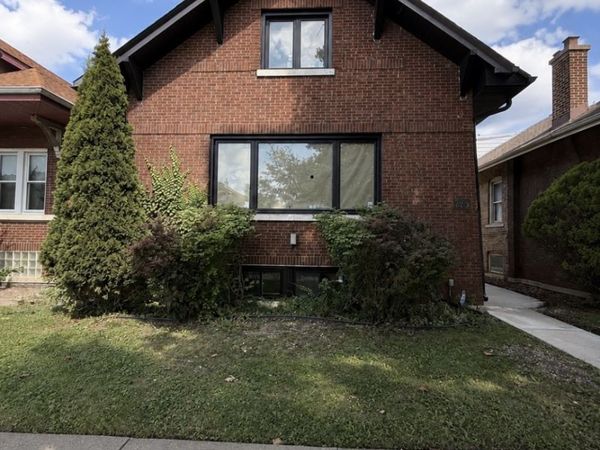 8233 S Carpenter Street, Chicago, IL 60620