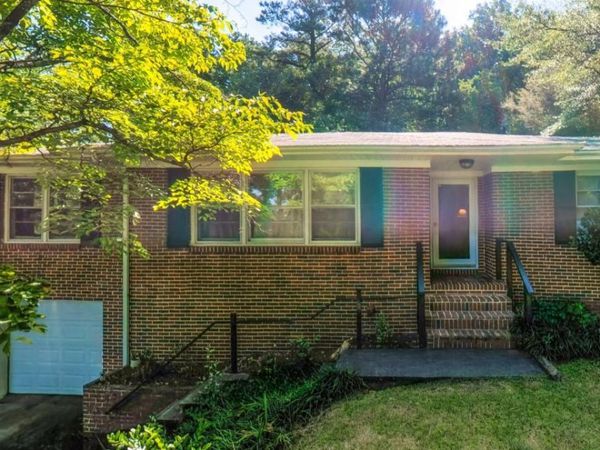 1041 Michael Lane, Anniston, AL 36207