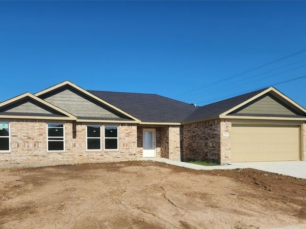 1917 Topaz , Pryor, OK 74361