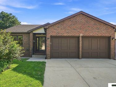 710 Lancashire Court, Lincoln, NE 68510