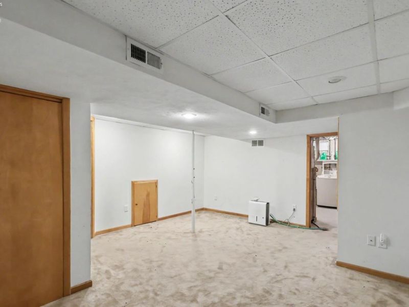 570 Butte, Willard, OH 44890 Photo 32