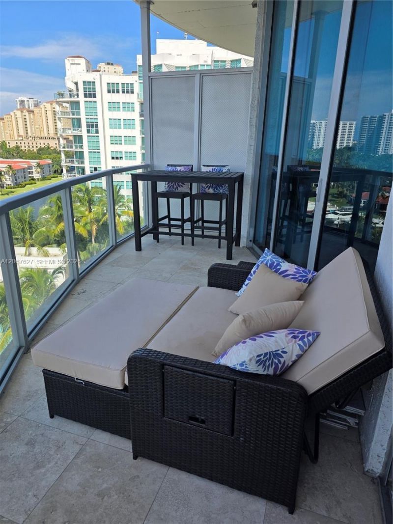 3029 NE 188th St, Unit 819, Aventura, FL 33180 Photo