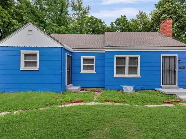 6715 Walrond Avenue, Kansas City, MO 64132