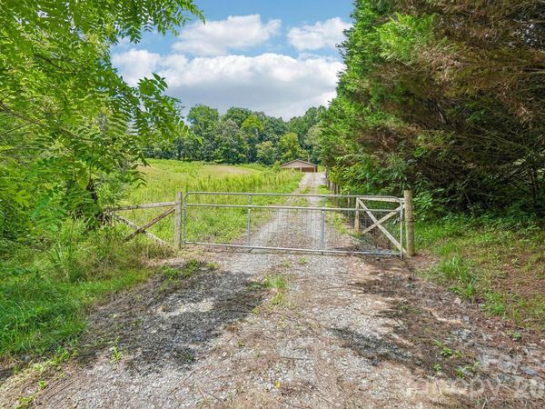 50 Glance Cove Road , Clyde, NC 28721