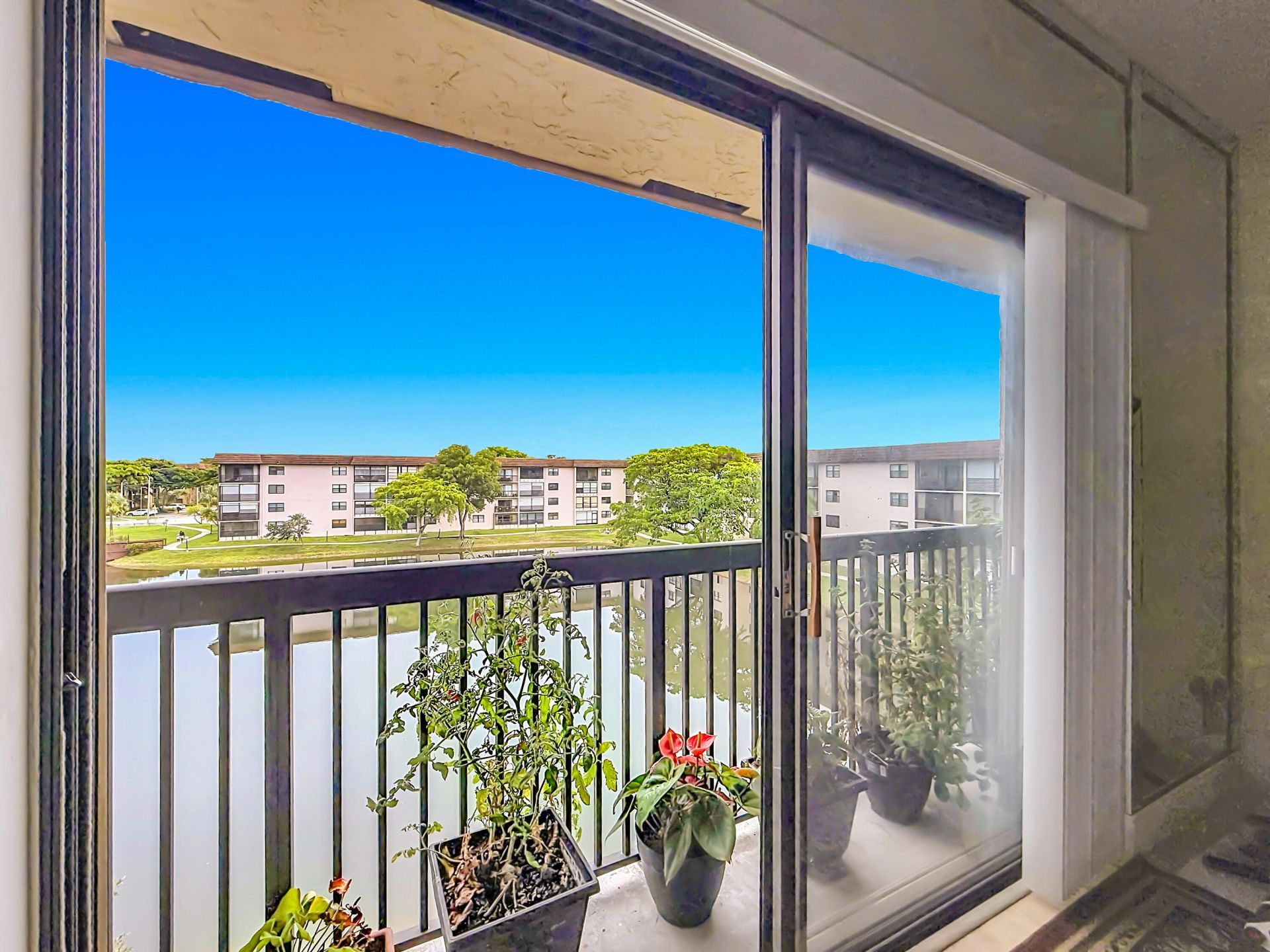 4970 E Sabal Palm Boulevard, Unit 412, Tamarac, FL 33319 Photo