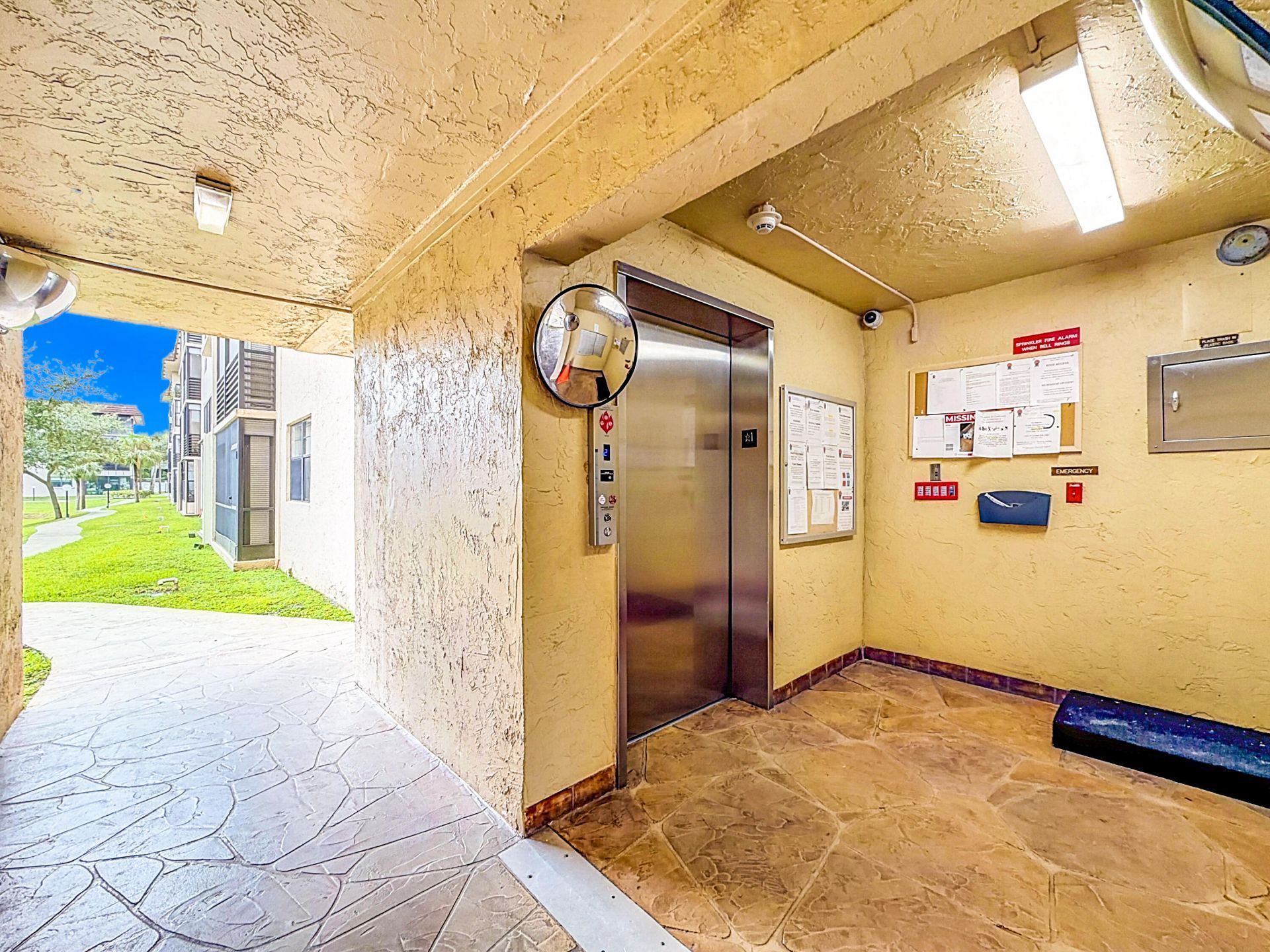 4970 E Sabal Palm Boulevard, Unit 412, Tamarac, FL 33319 Photo