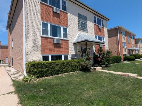9216 Seymour Avenue , Unit 2E, Schiller Park, IL 60176