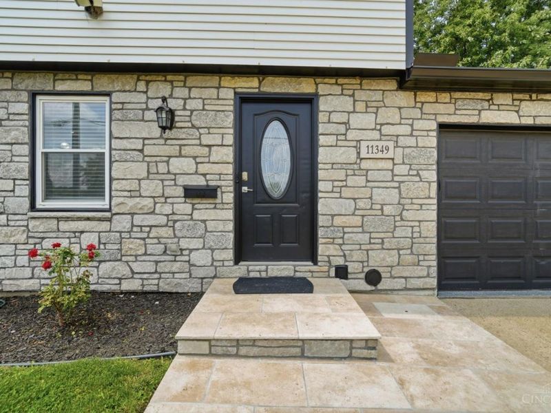 11349 Lincolnshire Drive, Forest Park, OH 45240 Photo 6