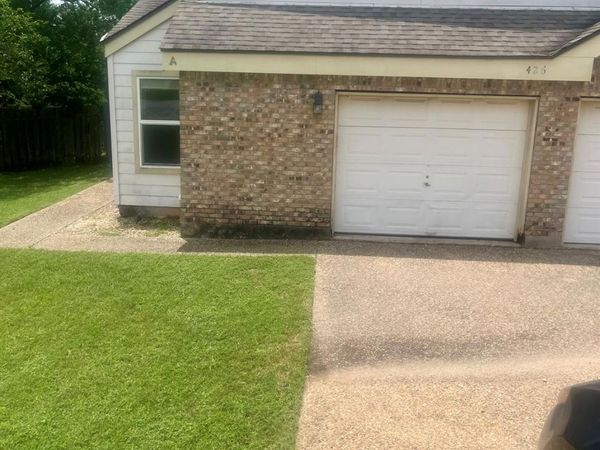 426 Sailmaster ST, Lakeway, TX 78734