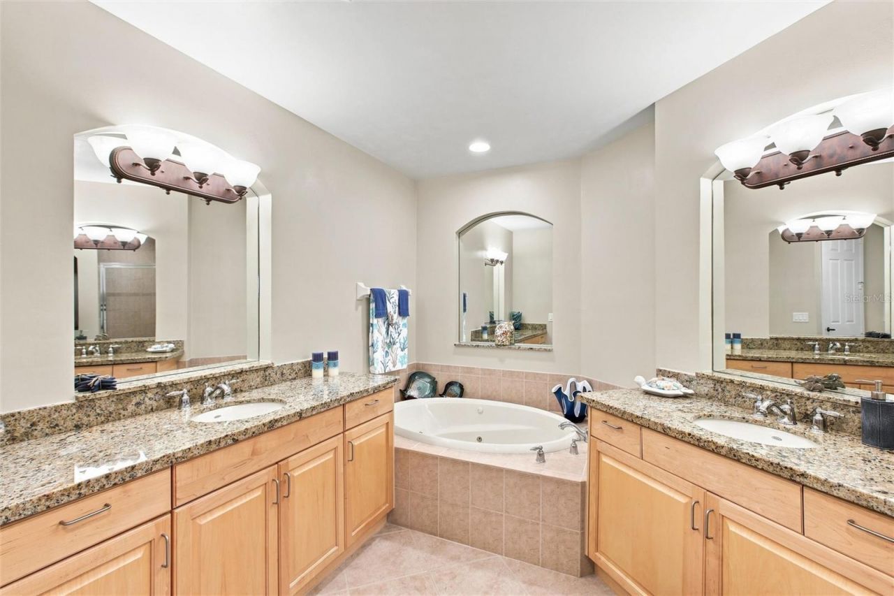87 Vivante Boulevard, Unit 206, Punta Gorda, FL 33950 Photo