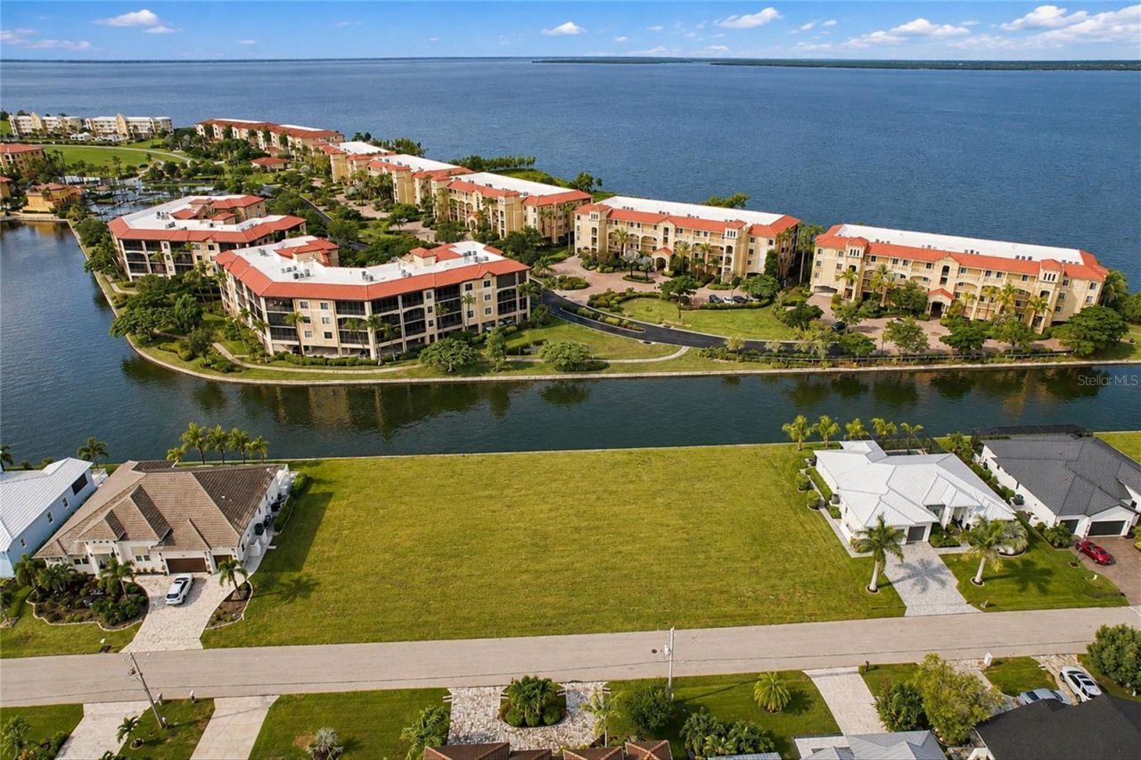 87 Vivante Boulevard, Unit 206, Punta Gorda, FL 33950 Photo