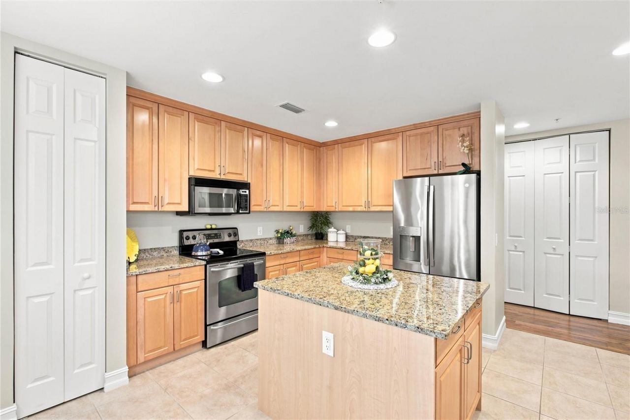87 Vivante Boulevard, Unit 206, Punta Gorda, FL 33950 Photo