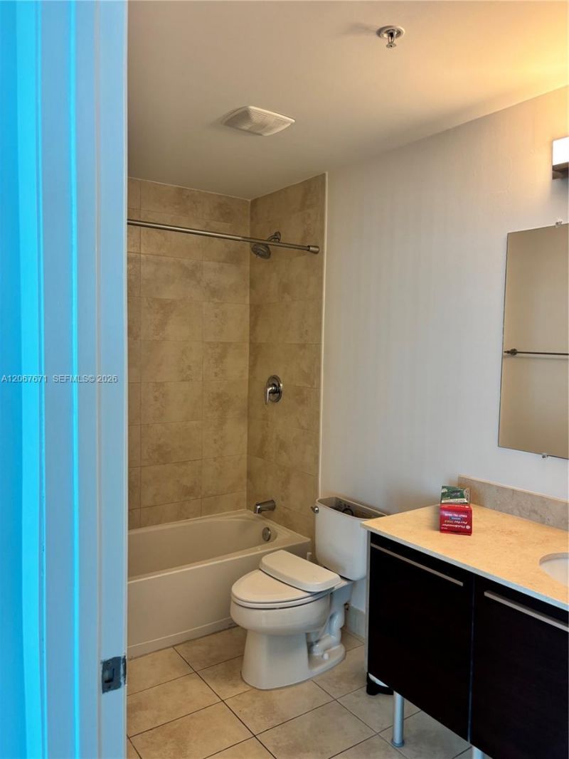 1900 N Bayshore Dr , Unit 4011, Miami, FL 33132 Photo