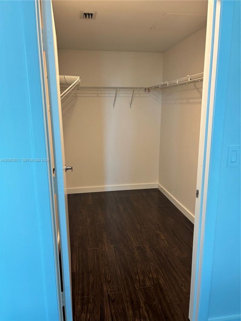 1900 N Bayshore Dr , Unit 4011, Miami, FL 33132 Photo