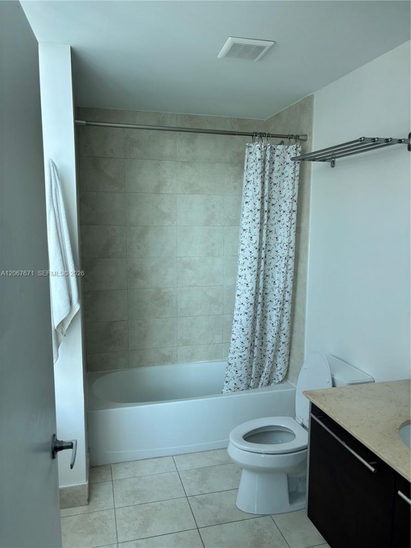 1900 N Bayshore Dr , Unit 4011, Miami, FL 33132 Photo