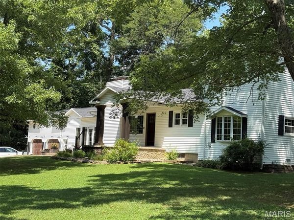 2710 Highway 17 , Iberia, MO 65452